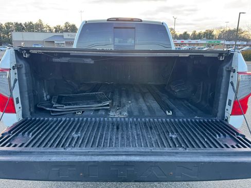 Used 2017 Nissan Titan Platinum Reserve image 26