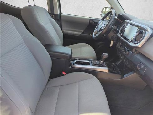 Used 2020 Toyota Tacoma SR5 RWD image 26