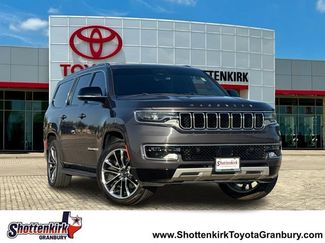 Used 2023 Jeep Wagoneer L Series II w/ Premium Group I AWD/4WD video 1