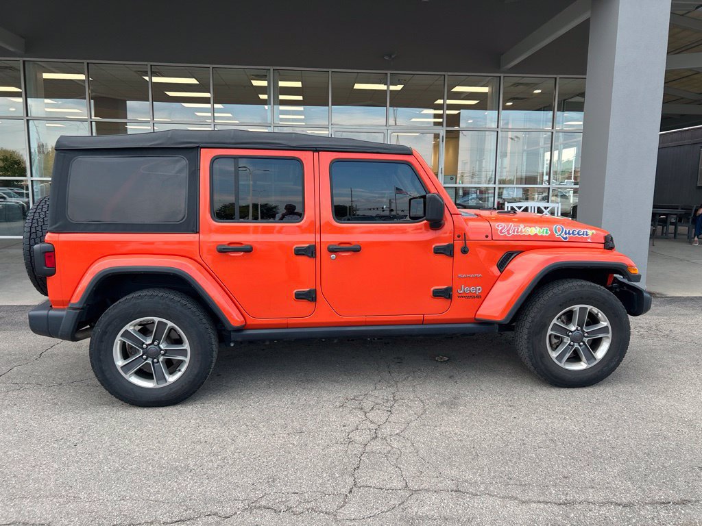 Used 2018 Jeep Wrangler Unlimited Sahara AWD/4WD image 5