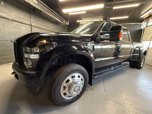 Used 2010 Ford F450 Harley-Davidson AWD/4WD image 3