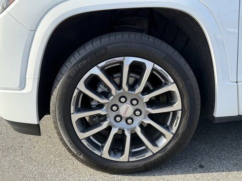 Used 2023 GMC Acadia Denali image 8