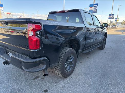 Used 2025 Chevrolet Silverado 1500 Custom Trail Boss w/ Dark Appearance Package image 6