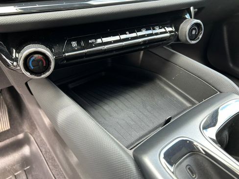 Used 2024 Chevrolet Equinox EV RS image 23