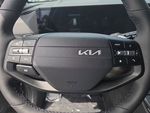 New 2026 Kia Sportage LX FWD image 37