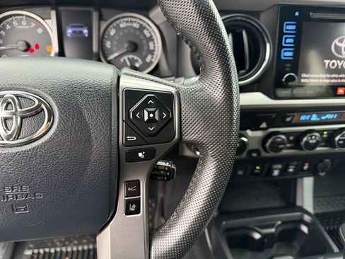 Used 2019 Toyota Tacoma Limited image 18
