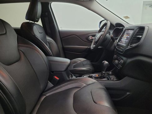 Used 2023 Jeep Cherokee Altitude Lux image 21