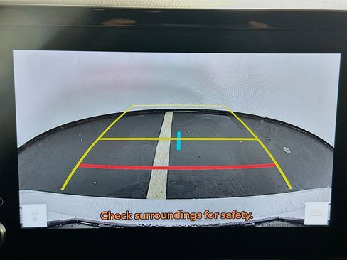 Used 2025 Toyota Camry LE image 23