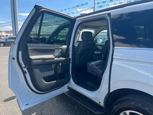 Used 2025 Ford Expedition Max Active image 31