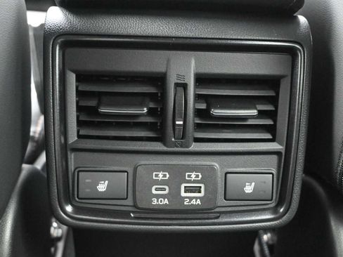 Used 2025 Subaru Forester Touring AWD/4WD image 22