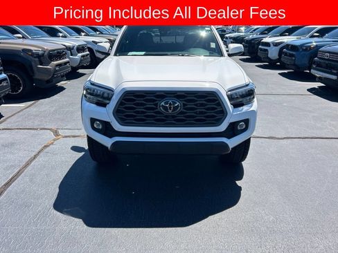 Used 2023 Toyota Tacoma TRD Off-Road w/ TRD Premium Off Road Package AWD/4WD image 24