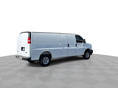 New 2025 GMC Savana 3500 Extended w/ Driver Convenience Package image 8