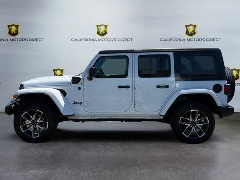 Used 2024 Jeep Wrangler Unlimited AWD/4WD image 2