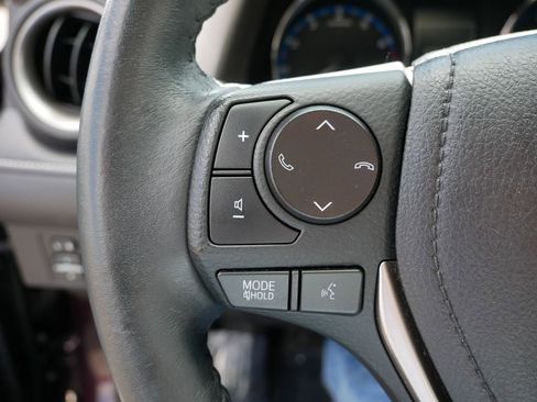 Used 2018 Toyota RAV4 Limited AWD/4WD image 26