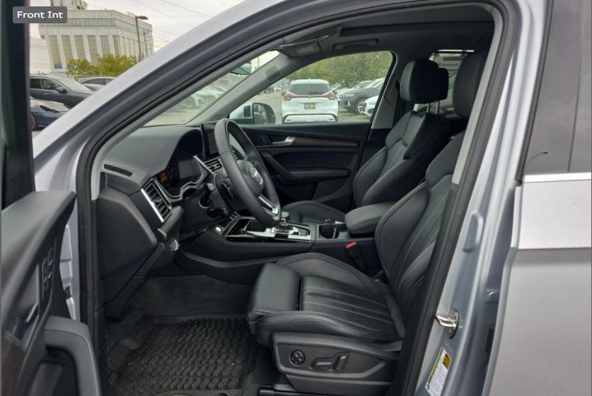 Used 2023 Audi Q5 e Premium Plus w/ Premium Plus Package AWD/4WD image 2