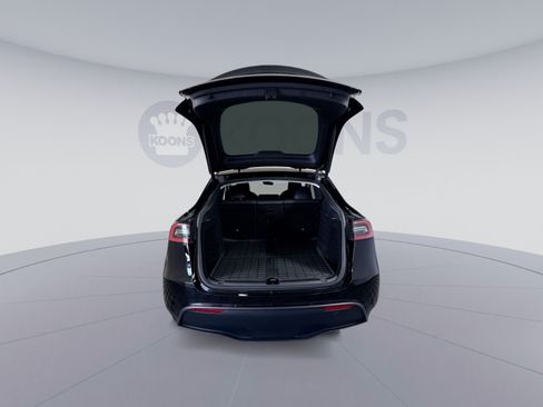 Used 2024 Tesla Model Y Long Range AWD/4WD image 26