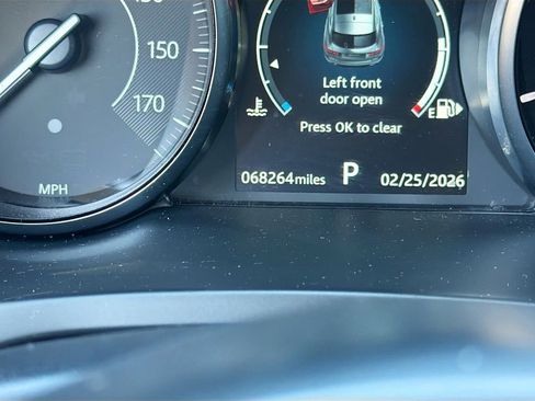 Used 2018 Jaguar E-PACE S image 41