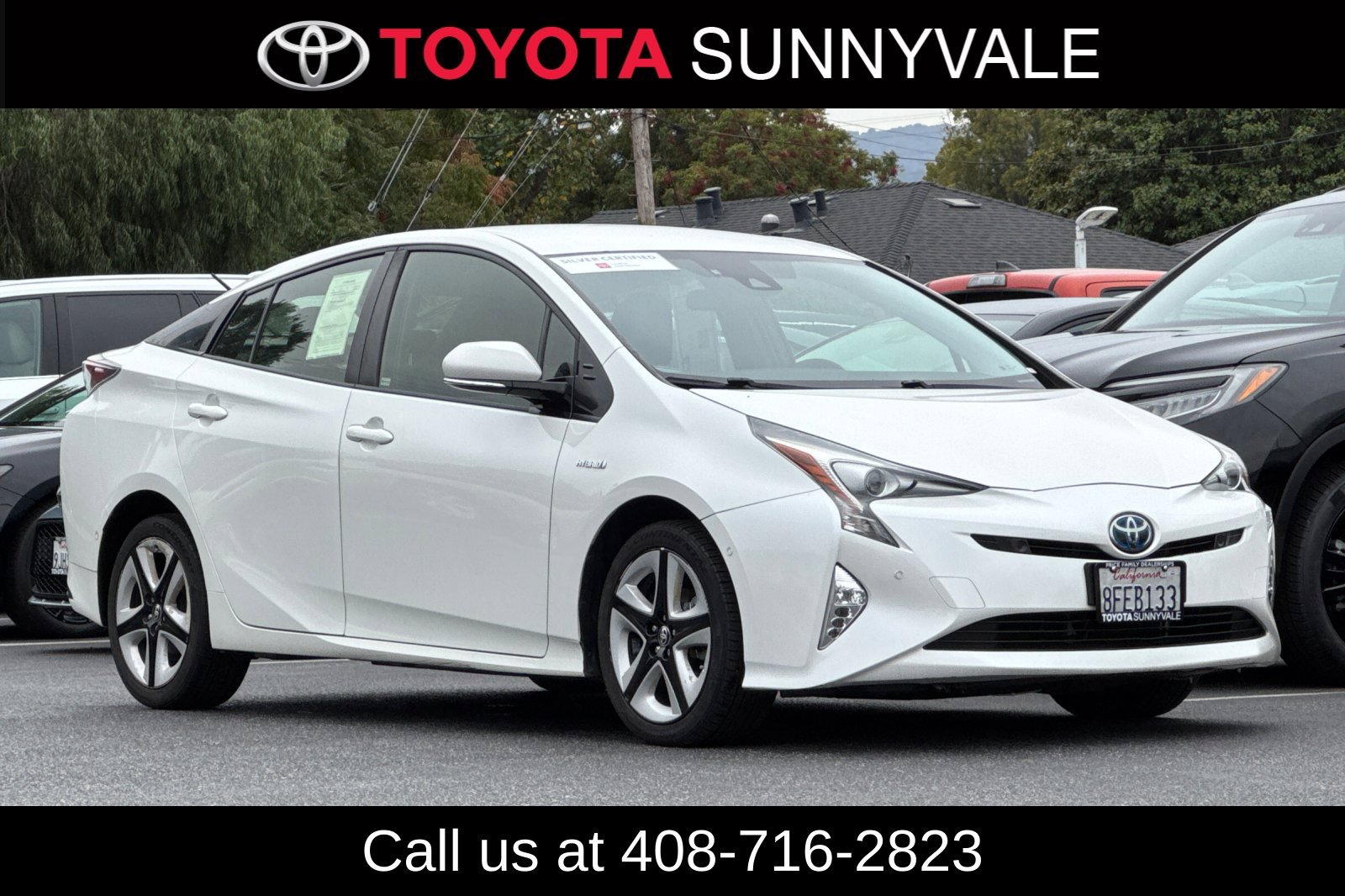 Certified 2018 Toyota Prius Three Touring FWD image 9
