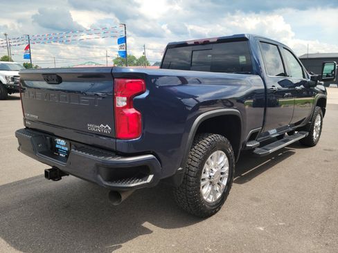Used 2022 Chevrolet Silverado 2500 High Country w/ Z71 Off-Road Package AWD/4WD image 4