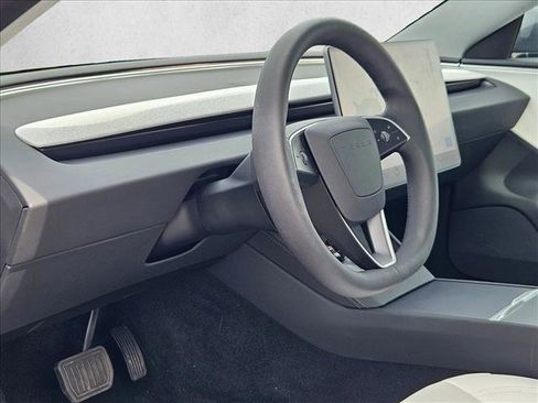 Used 2025 Tesla Model 3 Long Range RWD image 10