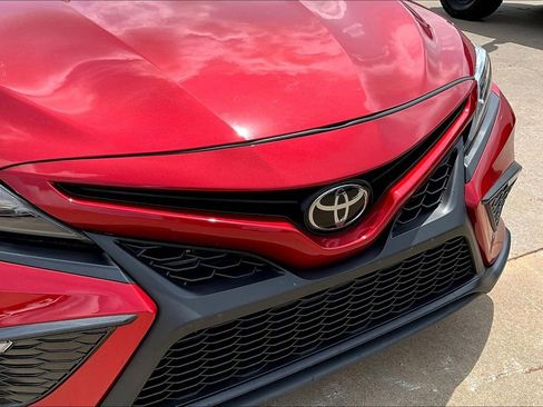 Used 2024 Toyota Camry SE image 37