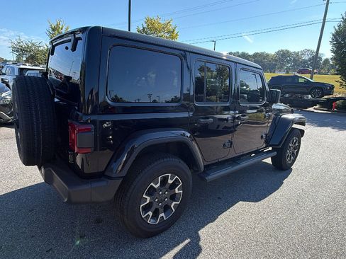 Used 2026 Jeep Wrangler Unlimited Sahara w/ Technology Group AWD/4WD image 8