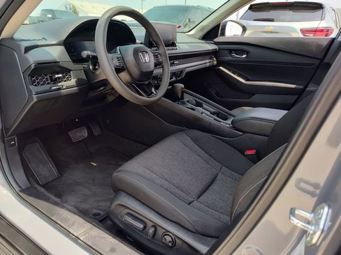 Used 2025 Honda Accord SE image 2