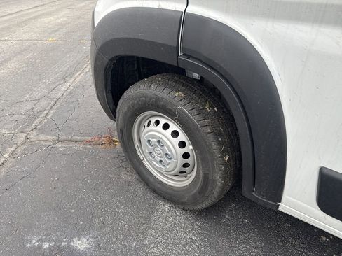 Used 2024 RAM ProMaster 2500 image 13