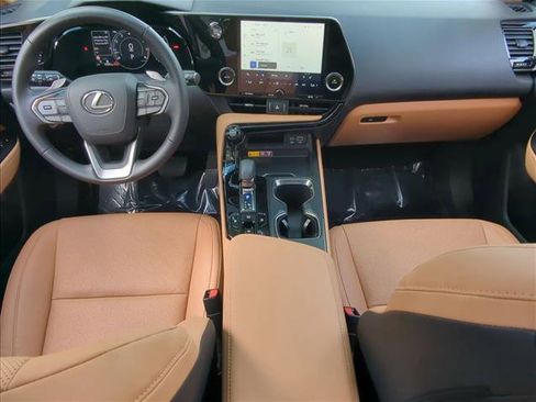 Used 2025 Lexus NX 250 FWD w/ Towing Package (2000 Lbs) image 19