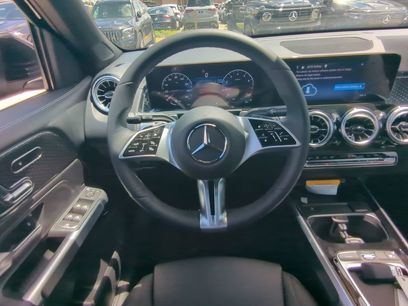 New 2025 Mercedes-Benz GLB 250
