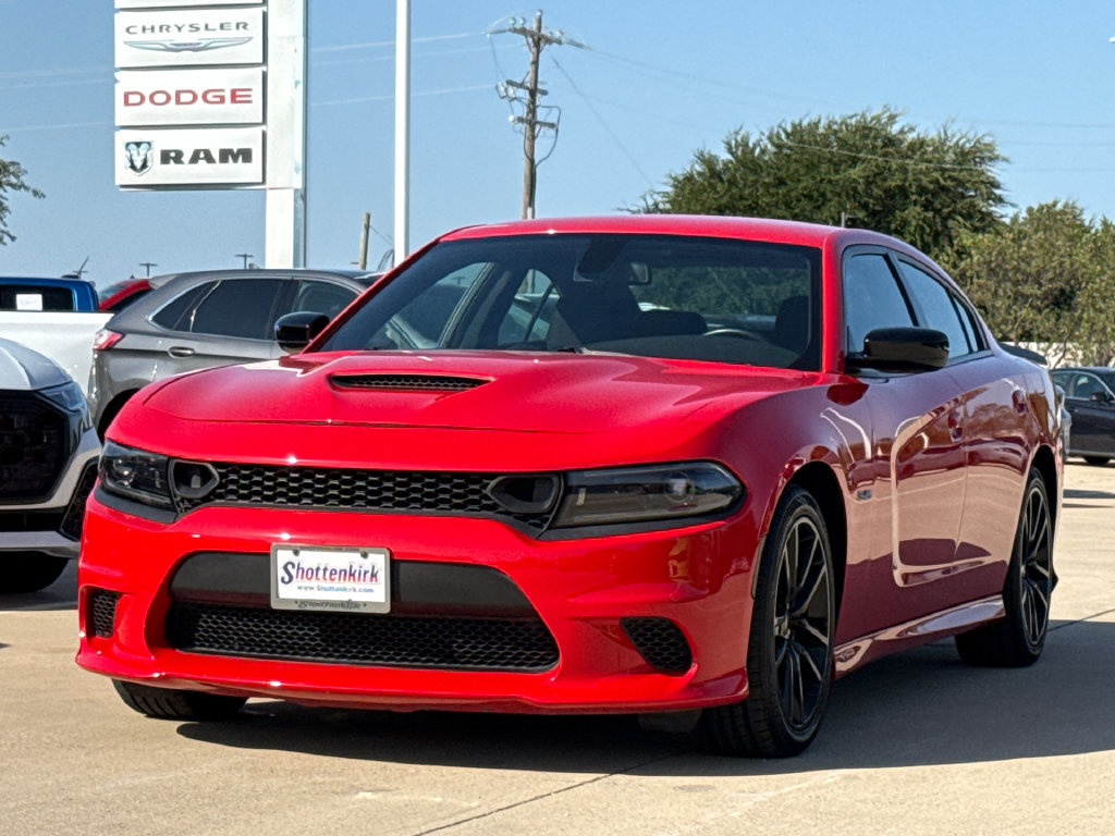 Used 2023 Dodge Charger R/T RWD image 3
