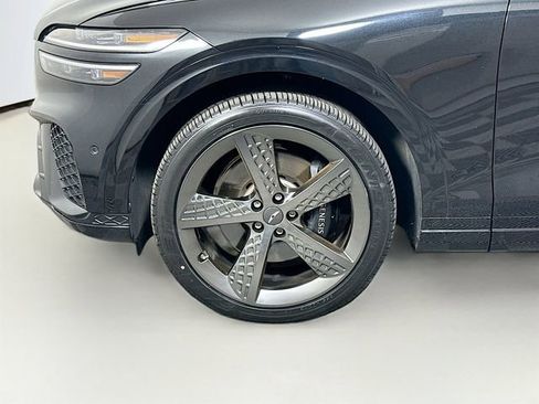 Used 2023 Genesis GV70 2.5T w/ Sport Prestige Package AWD/4WD image 37