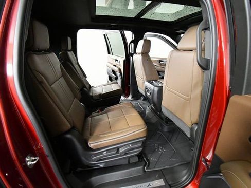 New 2026 Chevrolet Suburban High Country image 25