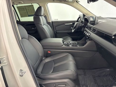 Certified 2025 Honda Pilot EX-L image 27