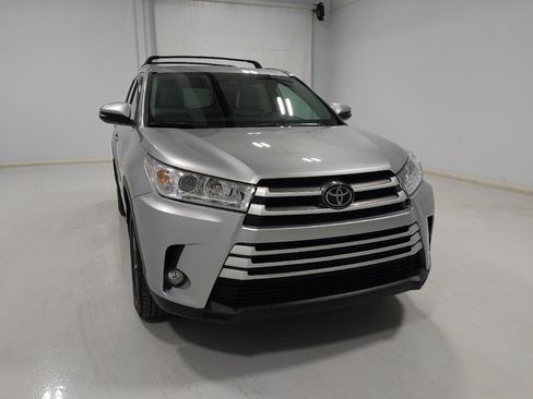 Used 2018 Toyota Highlander XLE image 14
