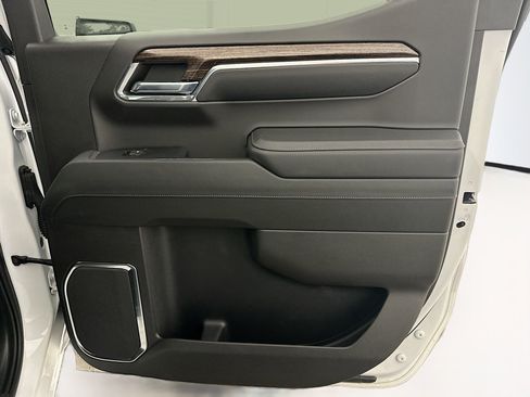 Used 2024 GMC Sierra 1500 Elevation image 31