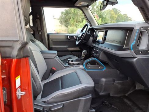 Used 2023 Ford Bronco Black Diamond image 6