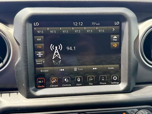 Used 2022 Jeep Wrangler Unlimited Sport image 16