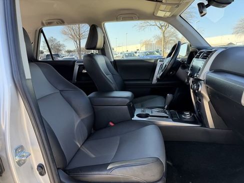 Certified 2024 Toyota 4Runner SR5 Premium image 29