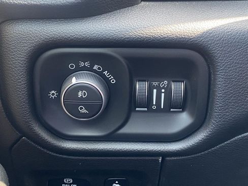 Used 2019 RAM 1500 Big Horn AWD/4WD image 43