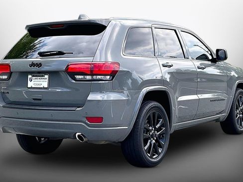 Used 2019 Jeep Grand Cherokee Altitude AWD/4WD image 8