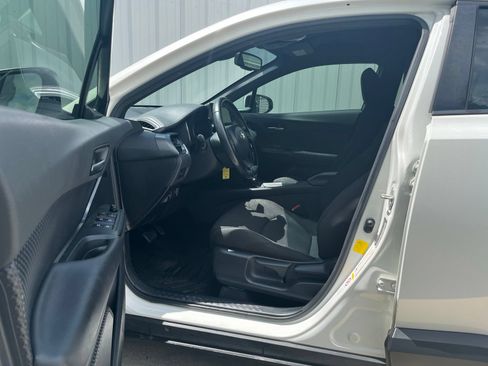 Used 2018 Toyota C-HR XLE FWD image 10
