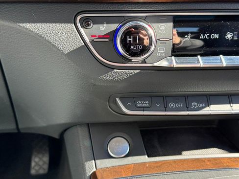 Used 2019 Audi Q5 2.0T Premium w/ Convenience Package image 21