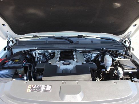 Used 2018 Cadillac Escalade ESV Luxury image 22