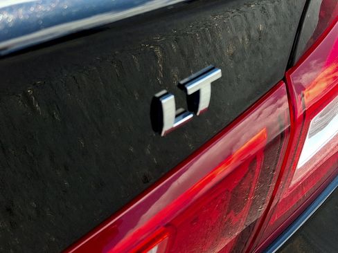 Used 2023 Chevrolet Malibu LT FWD image 24