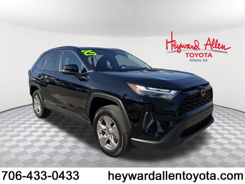 Certified 2025 Toyota RAV4 XLE AWD/4WD image 1
