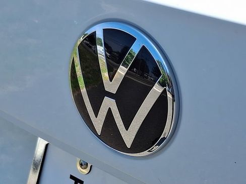 Used 2024 Volkswagen Taos SE AWD/4WD image 30