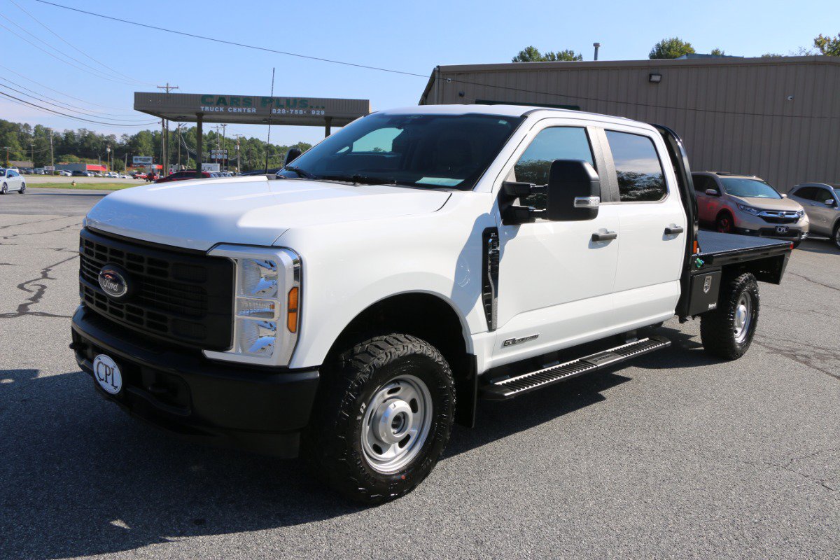 Used 2025 Ford F250 XL w/ XL Off-Road Package AWD/4WD image 1