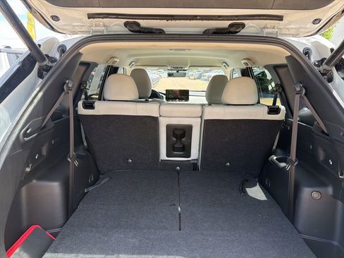 Used 2025 Mitsubishi Outlander SE FWD image 11