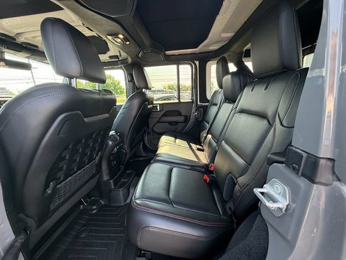 Used 2021 Jeep Wrangler Unlimited Rubicon AWD/4WD image 19